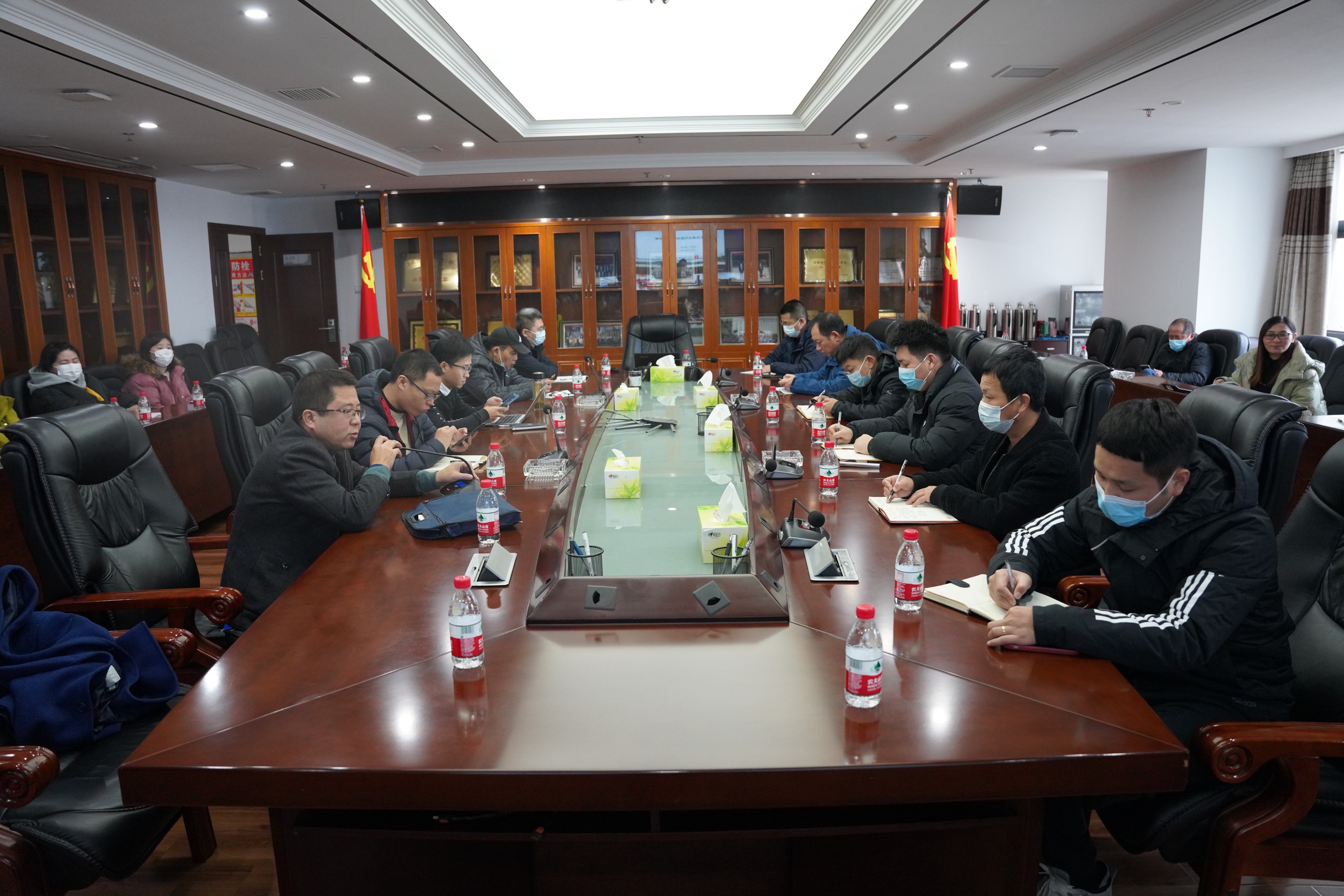 江粮集团开展宪法宣传周普法宣传活动888.jpg