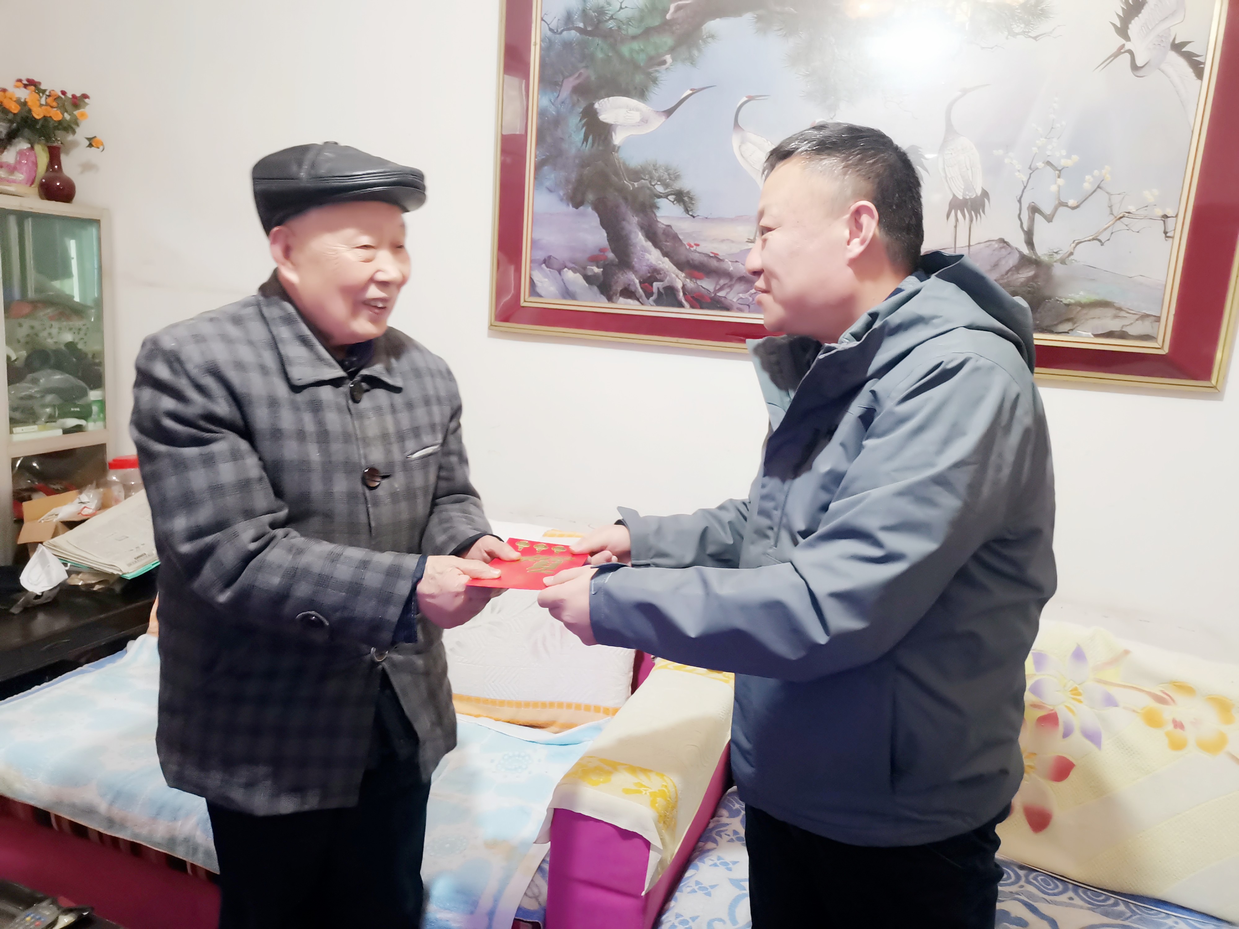 走访慰问_副本.jpg